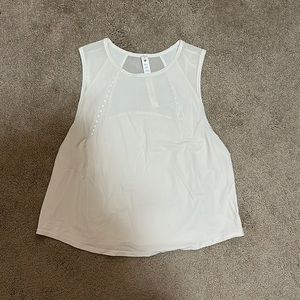 white lululemon sculpt cropped tank